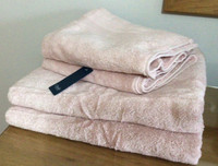 Christy 2 x Bath, 2 x Hand Towel Bundle - Pale Pink