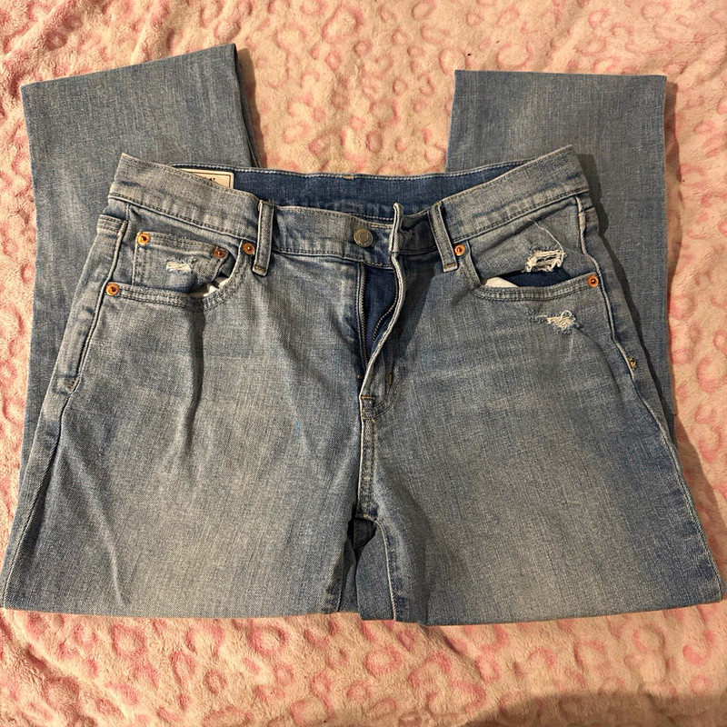 GAP Women’s Girlfriend Mid Rise Light Wash Distressed 5-Pocket Denim Jeans
