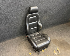 Fahrersitz LEDER AUDI TT 8N Sportsitz LEDER Sitz Ausstattung schwarz SOUL