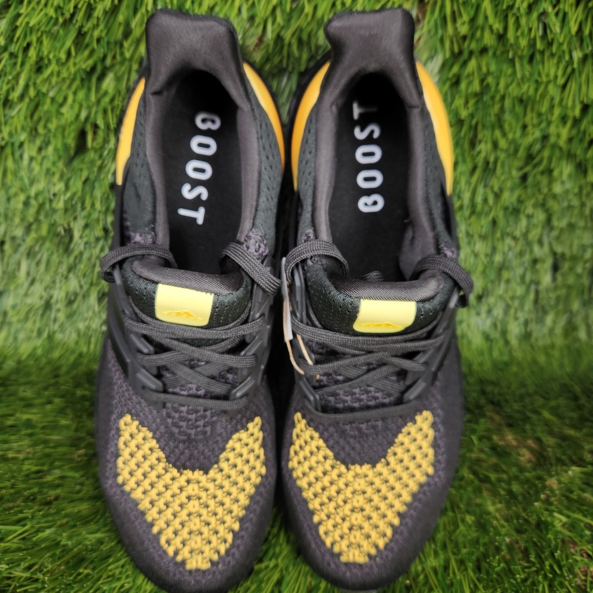 Adidas UltraBoost 1.0 Mens Sizes Black Yellow / Gold Running  display picture 3
