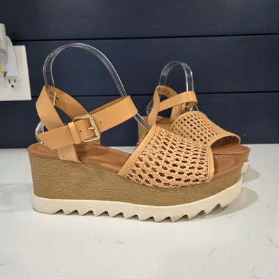 Universal Threads Alba Tan Wedge Platform Sandals Size 91/2