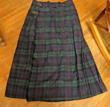 very VTG "THE SCOTCH HOUSE" "KILT"100 WOOL, BLACK WATCH TARTAN, 39" long