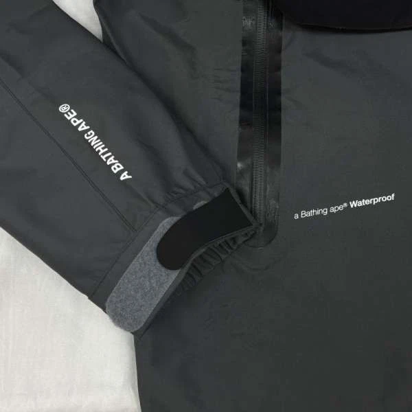 A BATHING APE (BAPE) Giacca con cappuccio A Bathing Ape Bape 3 strati nylon nero grigio taglia L