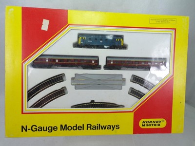 NIB Hornby Minitrix N.102 Passenger Set BR Class 27 diesel 27014             W18