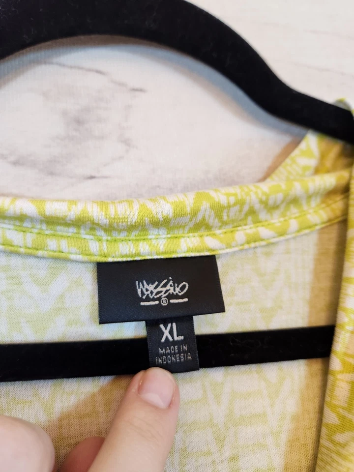 Camiseta sin mangas Mossimo para mujer verde lima con cuello drapeado de rayón talla XL Foto 3 de 4