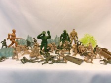 Over 50 - Vintage Plastic Army Military Toy Figurines  Accessories, Greenbrier