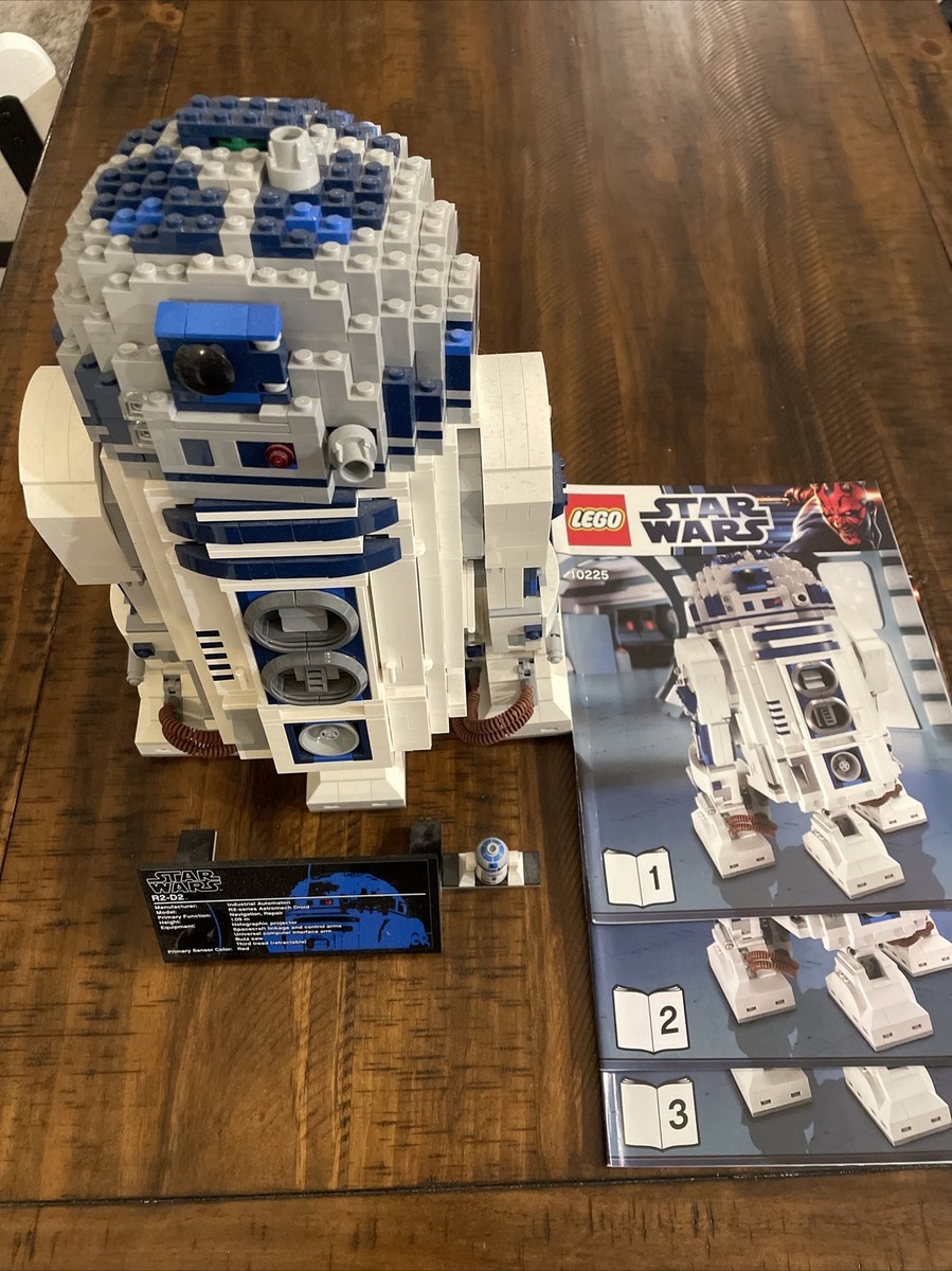 LEGO Star Wars 10225 R2-D2 Retired Set Complete With Books