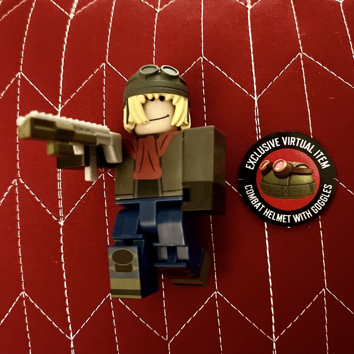 Roblox Series 12 - After The Flash Mirage: Sophia (Combat Helmet