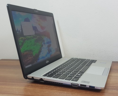 13.3" Fujitsu Lifebook S935 i7-5600U 3.2GHz 8GB 256GB SSD WiFi WQHD 2560x1440 - Picture 5 of 8