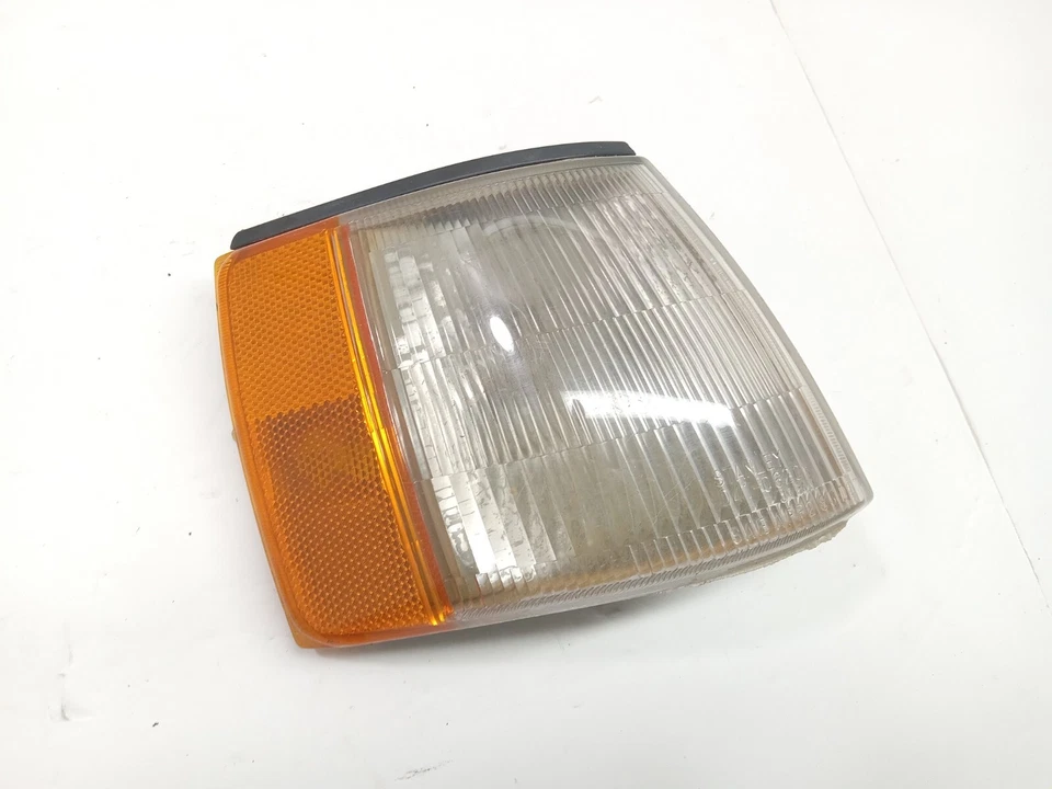 1988-1991 MAZDA 929 ПРАВАЯ СТОРОНА ПОВОРОТНИК СВЕТ КРЫЛО УСТАНОВЛЕН OEM, 116-56314 - Изображение 2 из 4