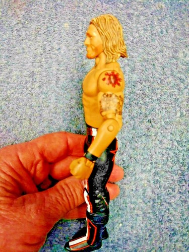WWE FLEXFORCE Action Figure - Flip Kickin' Edge 7" tall - Foto 3 di 4