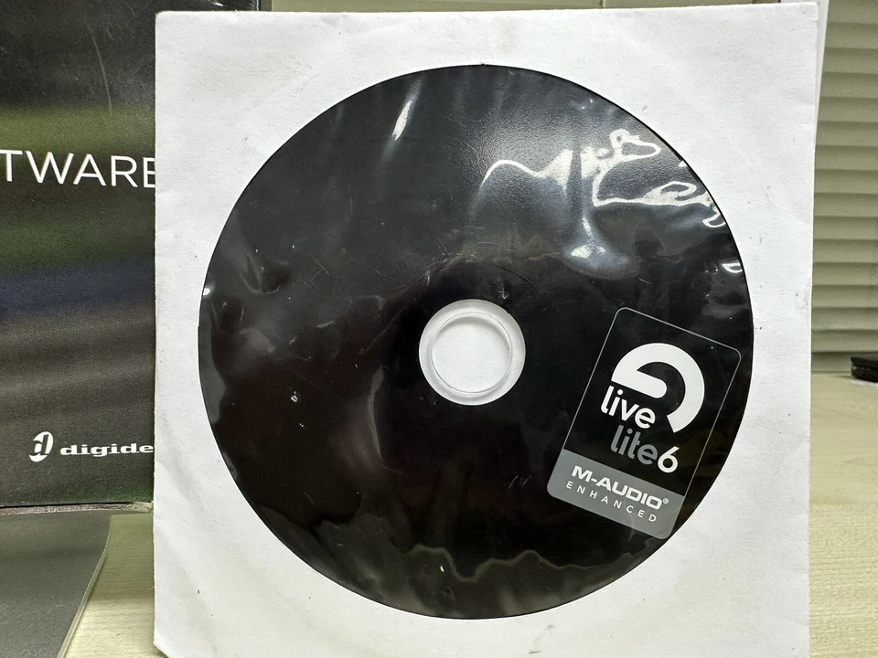 PRO TOOLS M-POWERED 7 & 8 Software + USB Serial Key + M-AUDIO Live lite 6 CD - Image 4 of 4