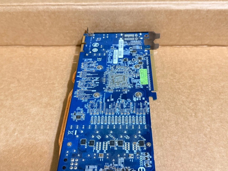 GIGABYTE ATI Radeon HD 5870 - Image 3 of 4