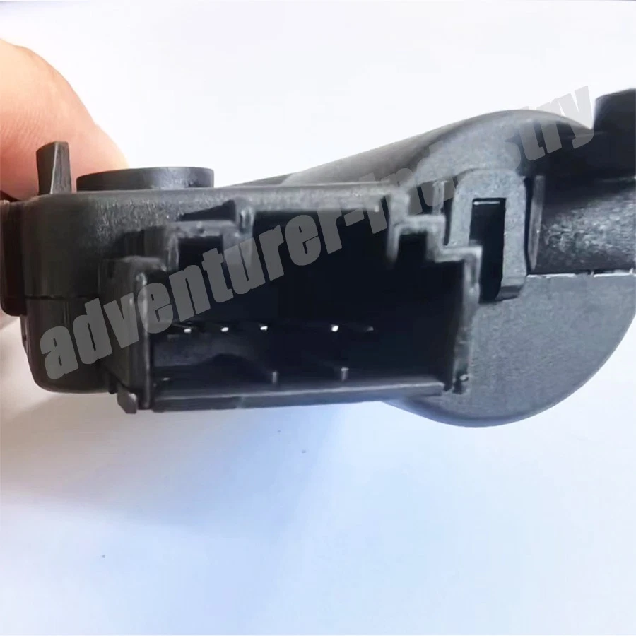 8E1820511A Genuine Audi A4 B7 8E Actuator Temperature Control Flap Purple V159 - Image 3 of 3