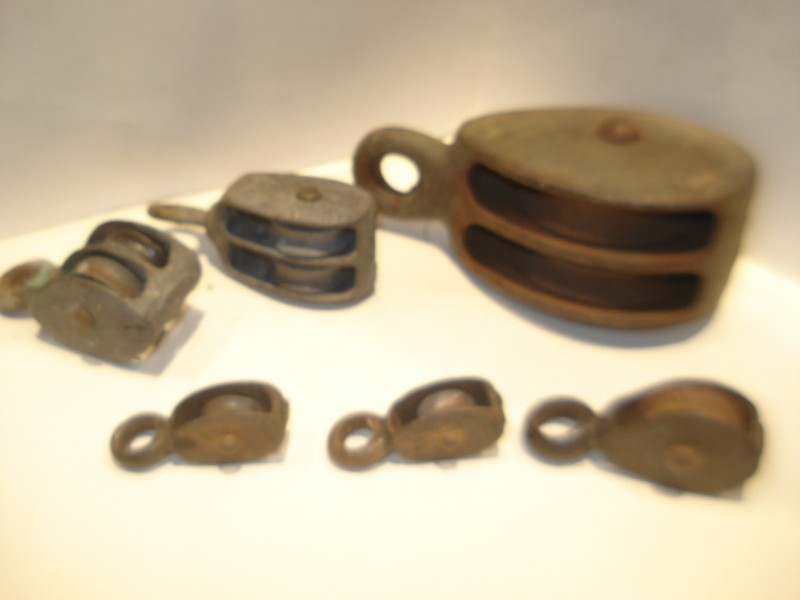 6 SMALL VINTAGE PULLEYS