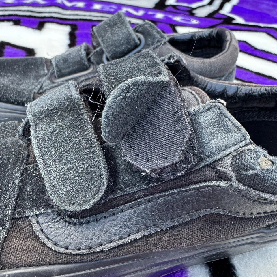Size 12.5 - Vans Old Skool 508731 Hook & Loop Sneakers Kids Black Canvas - Image 2 of 4