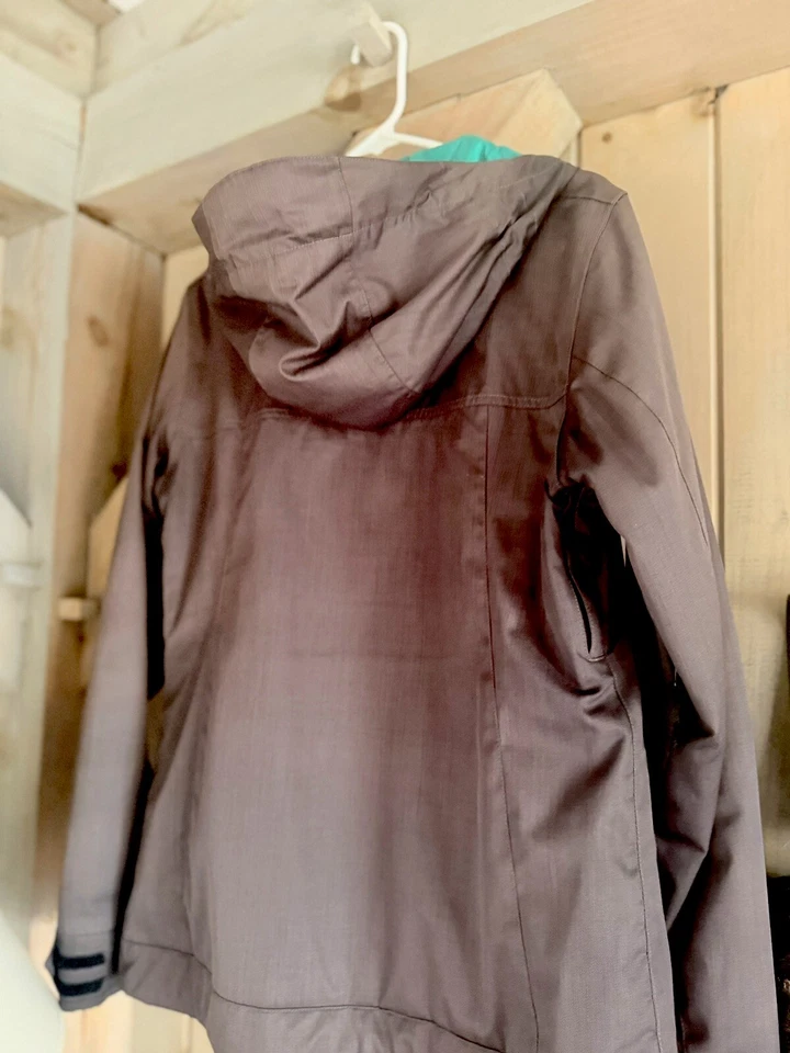 Womens Burton Insulated Jacket Size L - Image 2 of 4