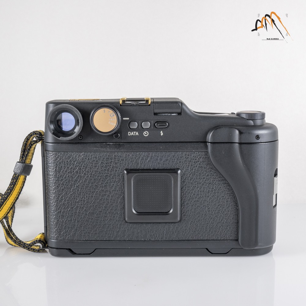 Fuji GA645Wi Professional 45/4.0 15th Anniversary Medium Format