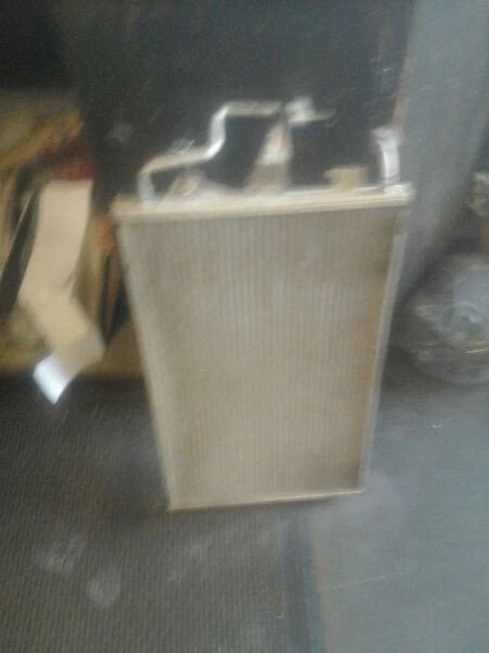 Condensador de aire acondicionado Chevrolet Chevy Cavalier 95-05 Foto 2 de 4