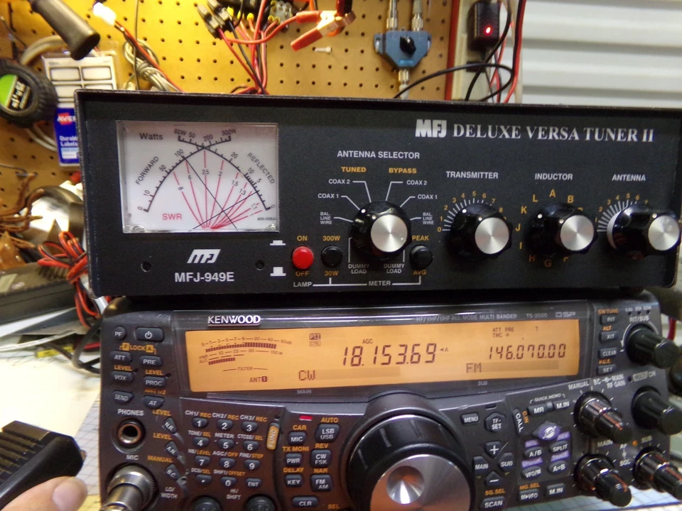MFJ-949E 300W 1.8-30 MHz Antenna Tuner, PEAK Reading Meter, & Dummy Load - Image 4 of 4