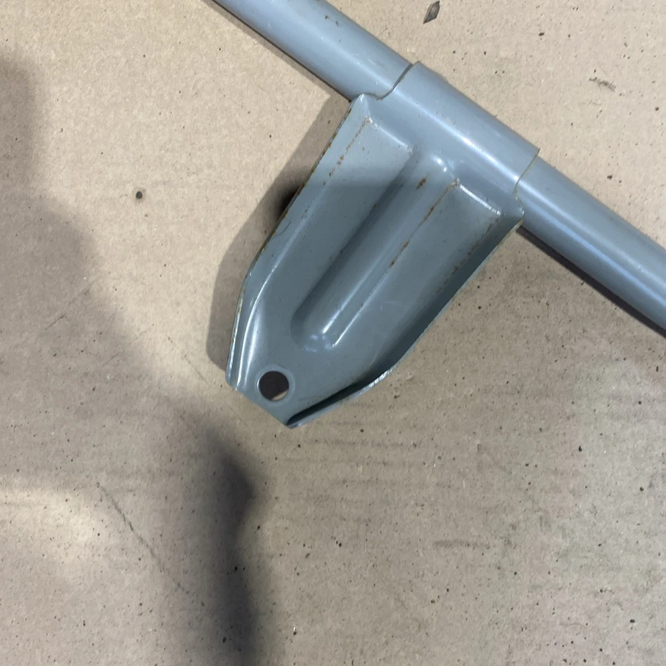 Subaru Impreza Sti 2006 2007 sedán interior trasero barra estabilizadora asiento inferior 26P Foto 4 de 4