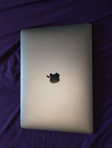Apple MacBook Air Retina