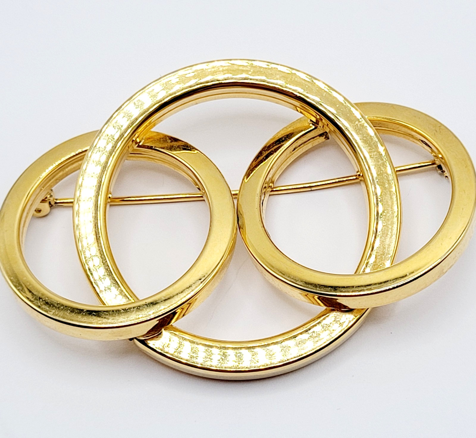 Geometric Interlocking Three Circles Dimensional … - image 3