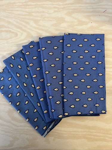 Vera Bradley FRENCH BLUE Dinner Napkins Set of 5 Retired Pattern