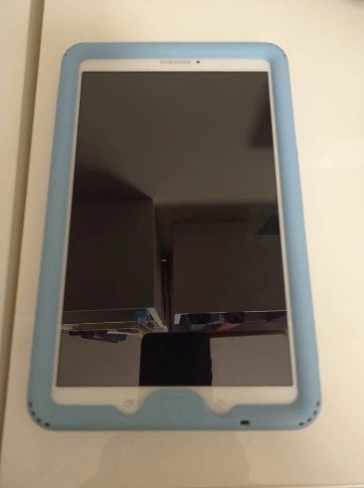 Samsung Galaxy Tab E · 8GB · Wi-Fi, foto 4 di 5