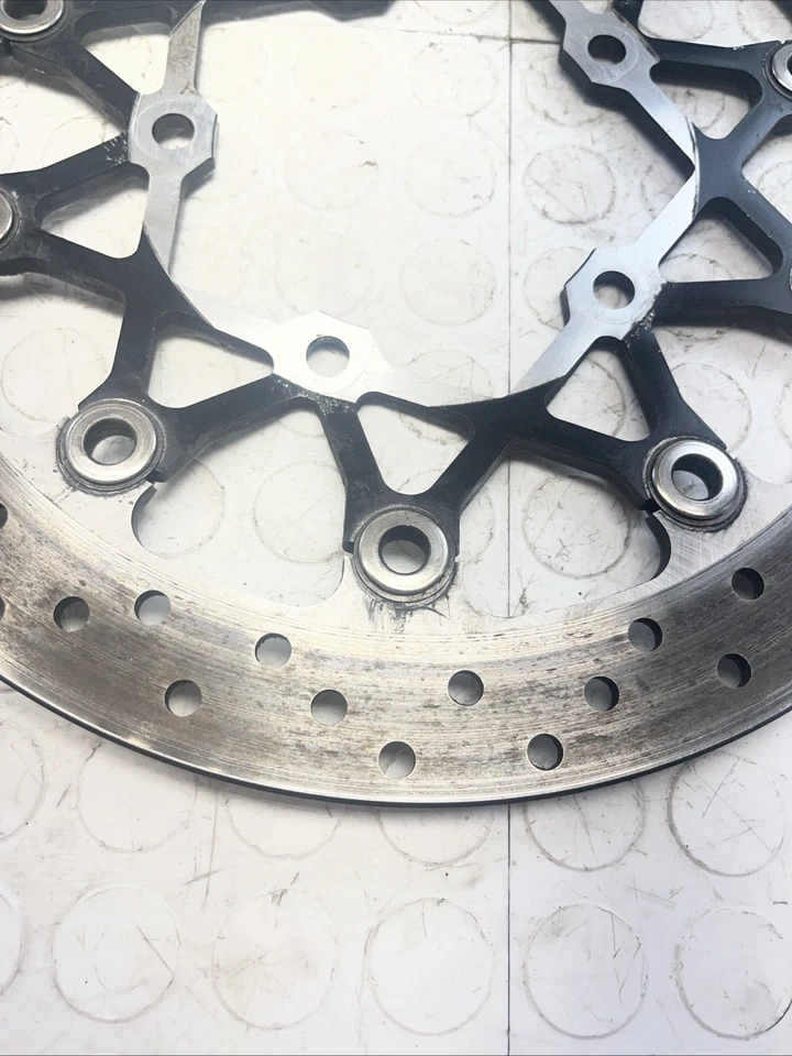 Rotor de disco de freno delantero derecho Suzuki GSXR1000 2016 59210-37H20 OEM Foto 4 de 4