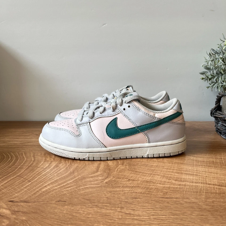 Nike Dunk Low (GS) FD1232-002 cinza mineral azul-petróleo rosa tamanho 2,5Y - Imagem 2 de 4