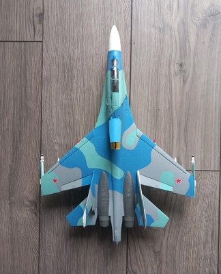 Russischer SU-27UB FLANKER C Düsenjäger Kampfjet - fertig gebaut in 1:48