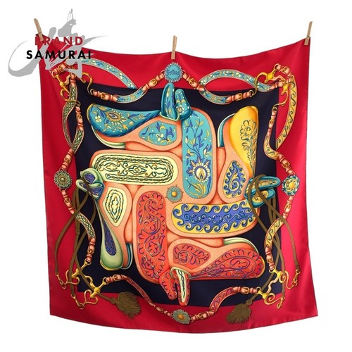 Carré Hermès 90 "On The Beach" En Soie - Motif Plage été Multicolore - Occasion Très Bon état