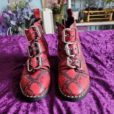 Steve Madden Recharge Red/Black Snake Print Leather Ankle Bootie Buckle Zip 8