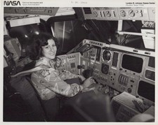 Early Space Shuttle Simulator Woman Rare 1980 - Original NASA Photo
