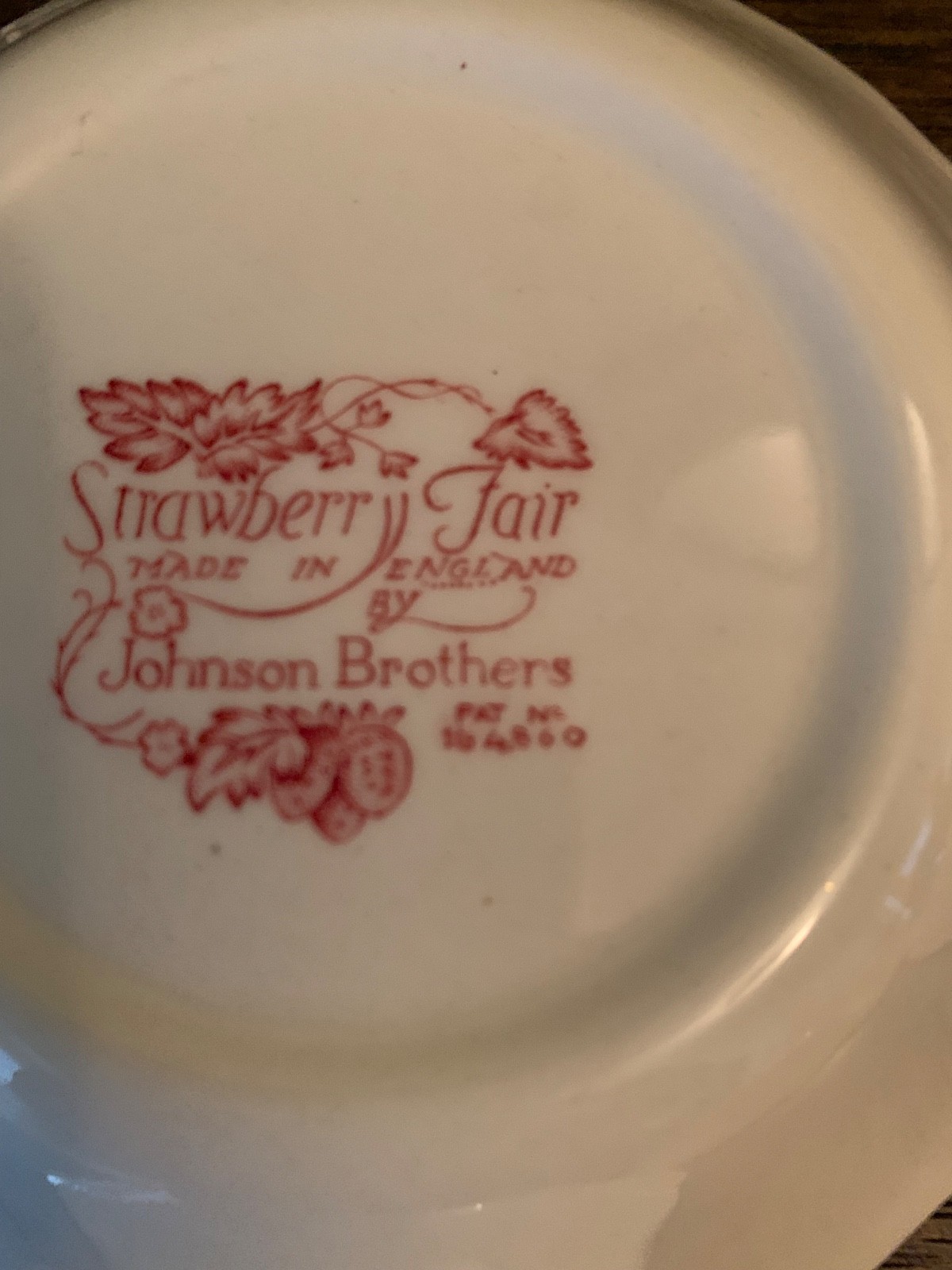 Johnson Brothers Strawberry Fair 5" Berry Dessert Fruit Bowls Set of 4  England
