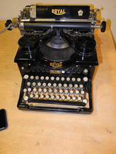Vtg 1920s Royal Typewriter Black Steel Beveled Glass Antique Showpiece thumbnail