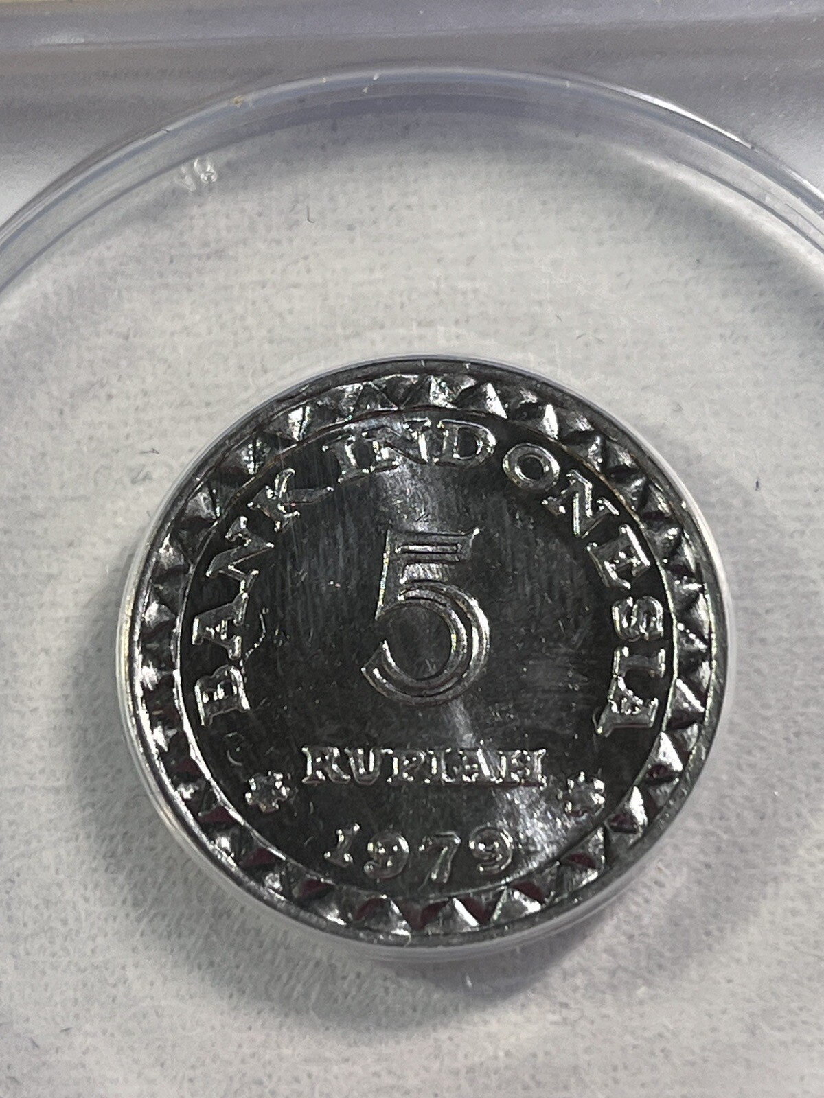 Picture 1 of 4