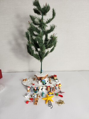New Hallmark Miniatures 2000 Treasure Tree Studio Edition Base, Tree & Ornaments