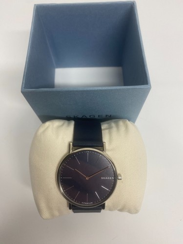 Skagen Signatur Titanium Dark Blue Dial Leather Strap Mens Quartz Watch SKW6481 - Picture 4 of 9