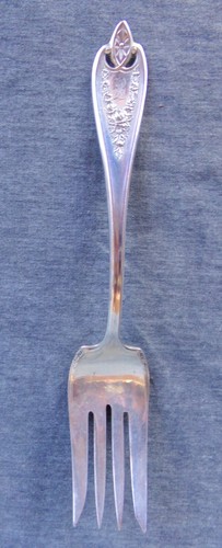 1847 Rogers Bros. Old Colony Pattern 8-1/2" Meat / Serving Fork - Monogrammed - Picture 3 of 5