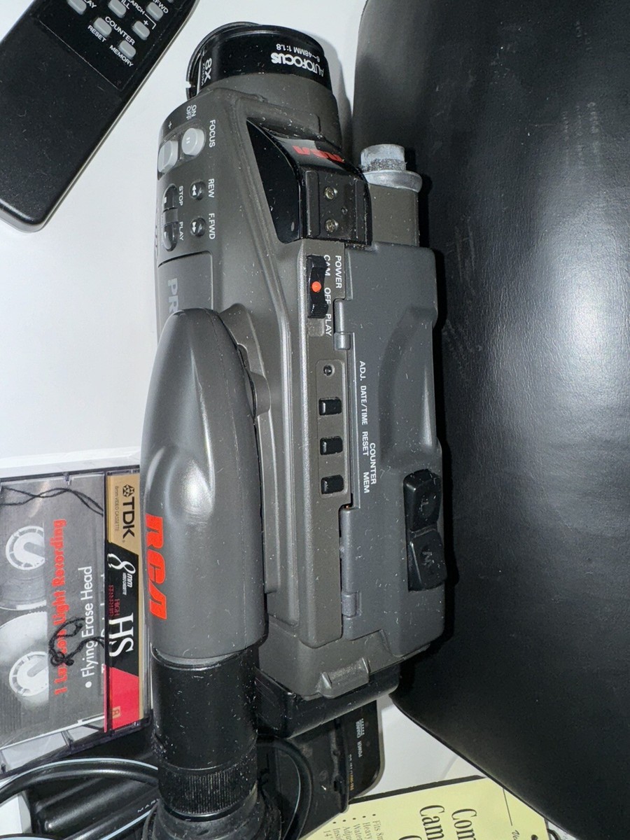 RCA PRO808A Pro8 8mm Video Cassette Camcorder Camera , Bag & More