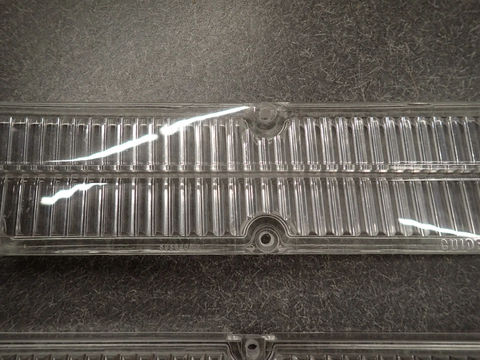 1965 Buick LeSabre Wildcat Electra Cornering Light Lenses Side Lamp Lens 65 Pair - Image 3 of 4