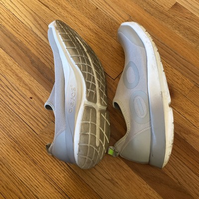 OOFOS OOmg Low Recovery Shoes Gray Slip On Mens 10.5 Comfort  display picture 2