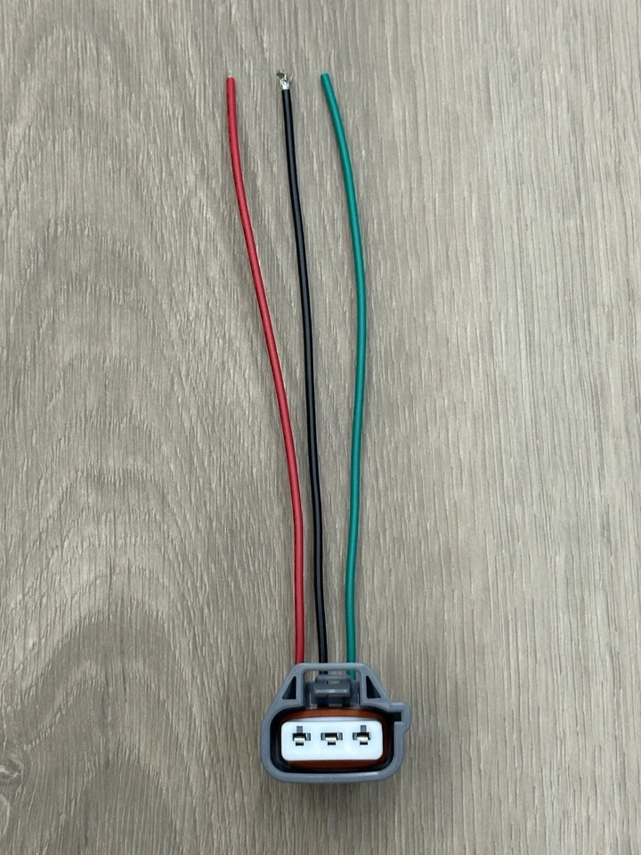 2001-2006 LEXUS LS430 FRONT WINDSHIELD WASHER FLUID MOTOR PUMP CONNECTOR - Image 2 of 4