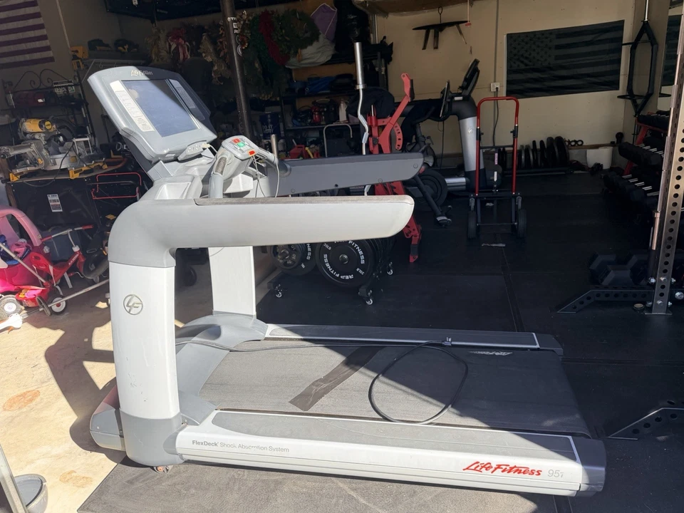 Cinta de correr Life Fitness 95t Foto 4 de 4