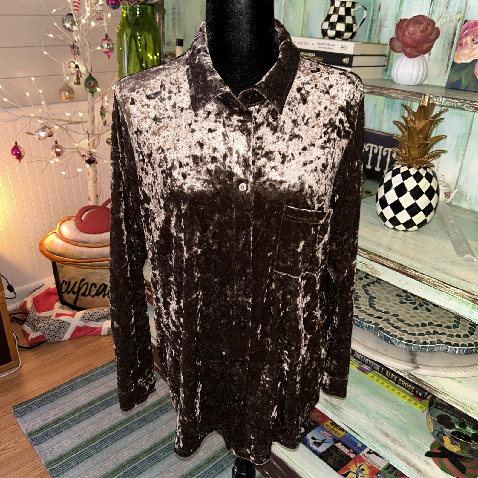 Belle by Kim Gravel Print Velvet Big Shirt w/Pocket Tan Brown A388508