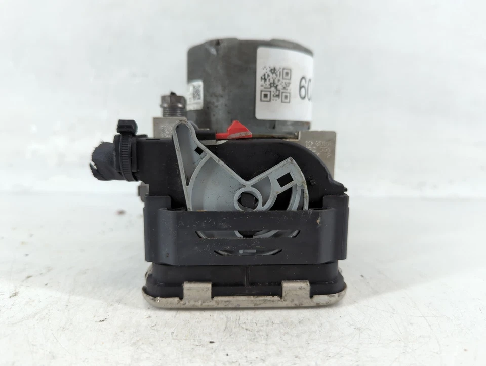 2015-2018 大众 Tiguan Abs 泵控制模块 ROKWK — 第 4/4 张图片