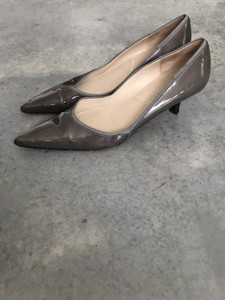 tahari kitten heel shoes