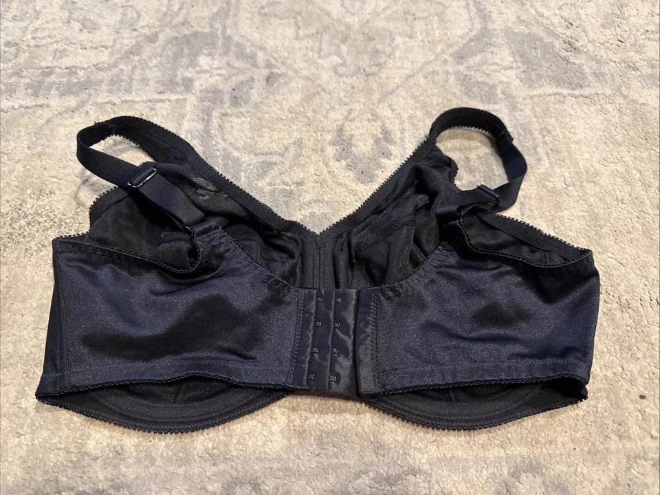 Sutiã feminino Cabernet 38DDD preto 8008T fecho traseiro com aro - Imagem 2 de 4